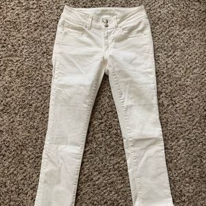 American Eagle Artist Crop
